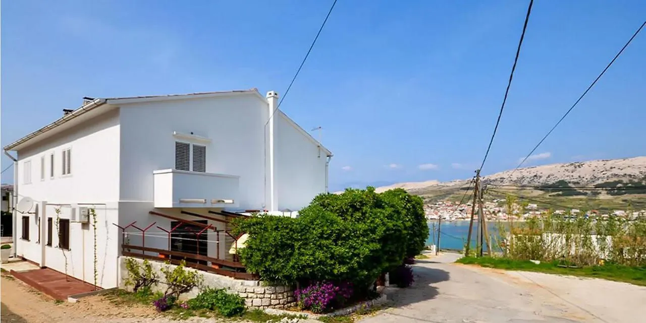 Apartments Jelica Pag Town