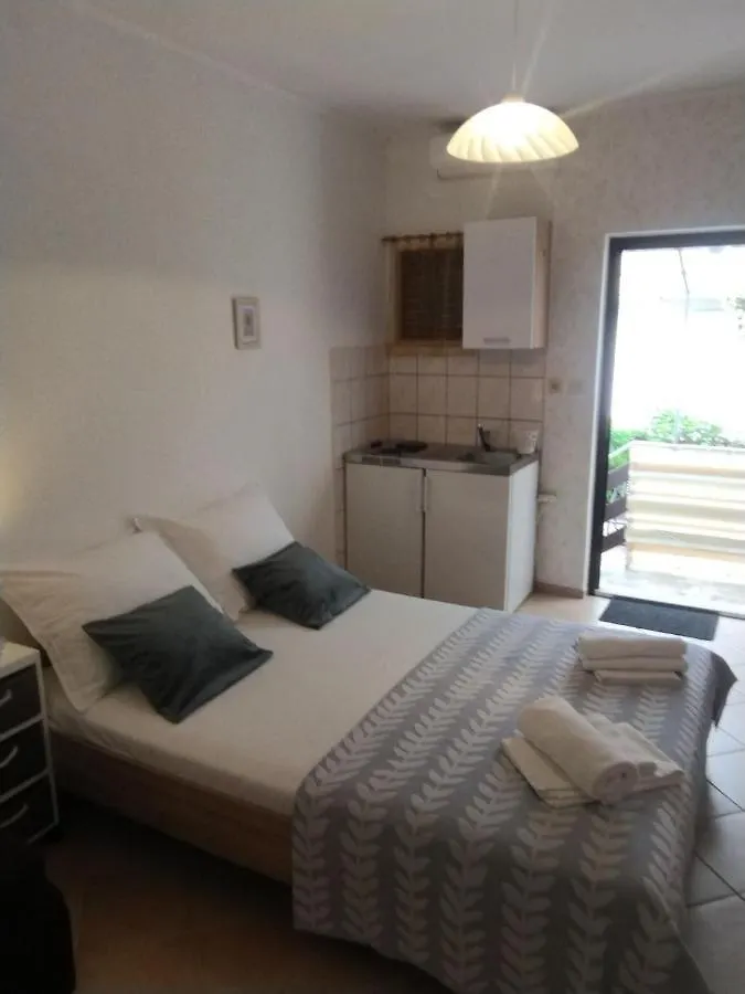 Apartments Jelica Pag Town